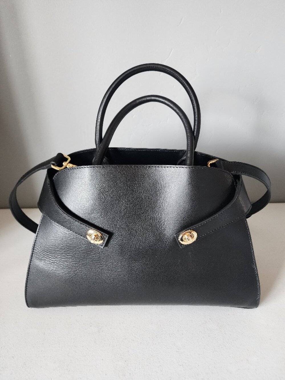 Anna Paola Satchel "EUC"